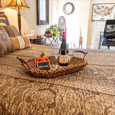 College Park-Orlando 5Star Villa Oasis - Home Away From Home - Quiet Neighborhood-Private Botanical Courtyard - Mins From Eola,Dt, Winter Park - Free Parking & Ev Plug In 외부 사진
