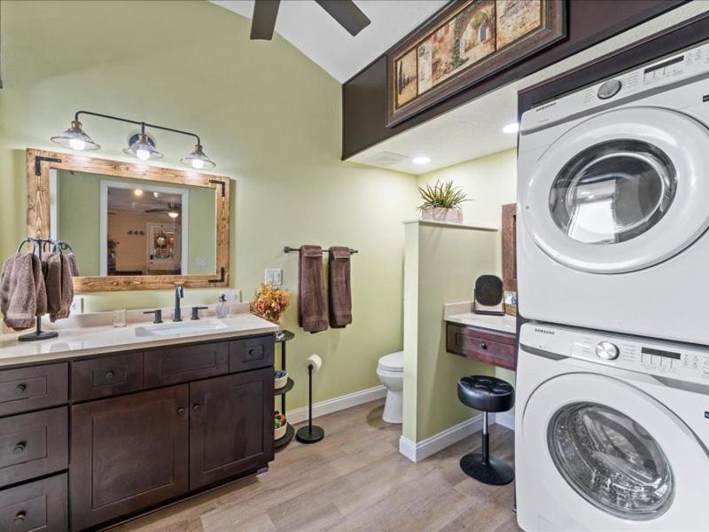 College Park-Orlando 5Star Villa Oasis - Home Away From Home - Quiet Neighborhood-Private Botanical Courtyard - Mins From Eola,Dt, Winter Park - Free Parking & Ev Plug In 외부 사진
