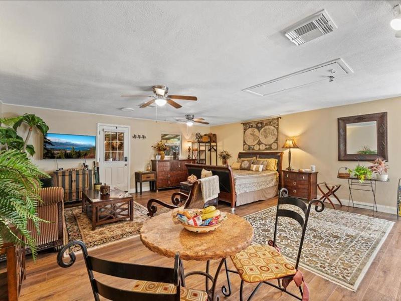 College Park-Orlando 5Star Villa Oasis - Home Away From Home - Quiet Neighborhood-Private Botanical Courtyard - Mins From Eola,Dt, Winter Park - Free Parking & Ev Plug In 외부 사진