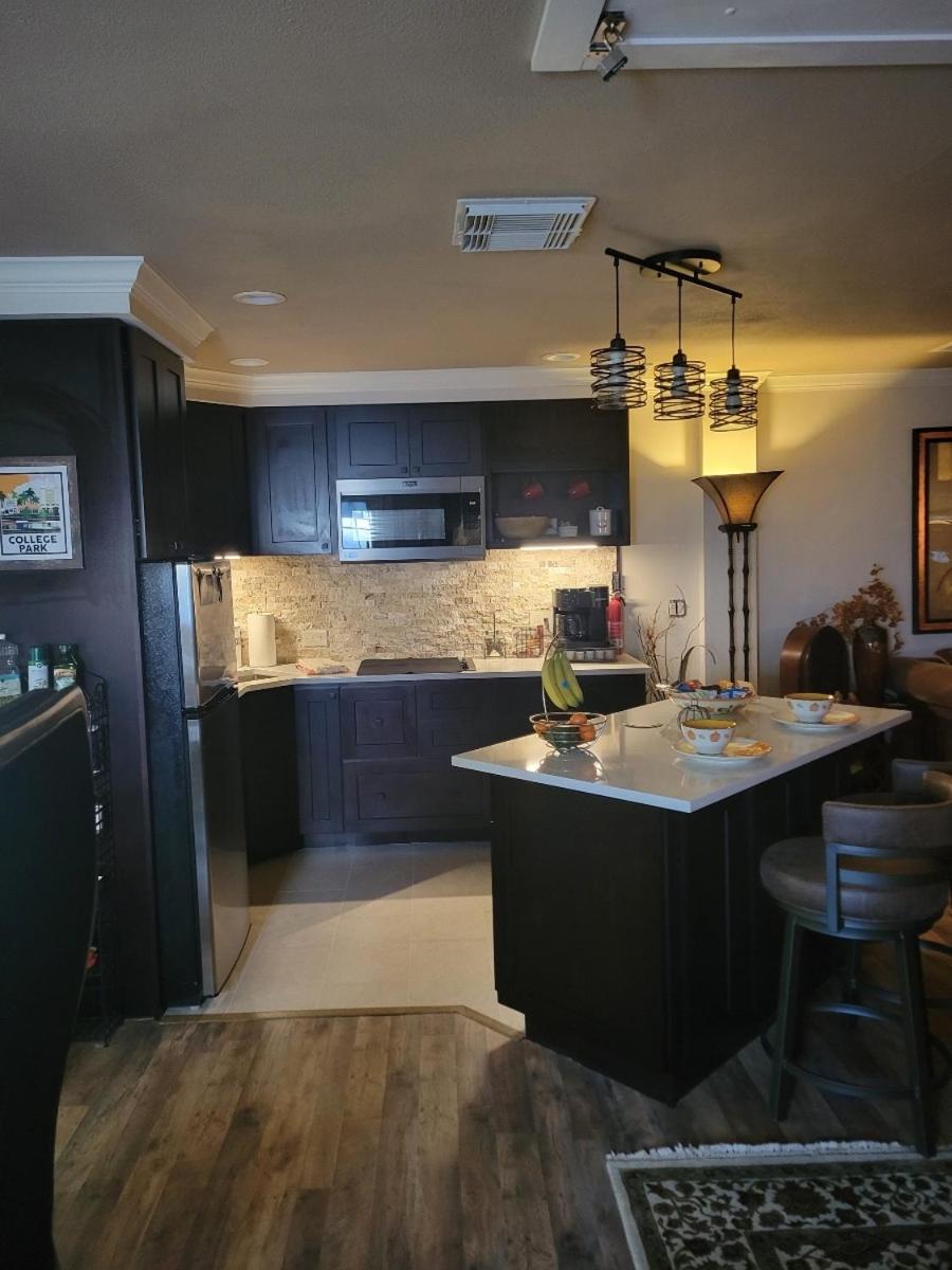 College Park-Orlando 5Star Villa Oasis - Home Away From Home - Quiet Neighborhood-Private Botanical Courtyard - Mins From Eola,Dt, Winter Park - Free Parking & Ev Plug In 외부 사진